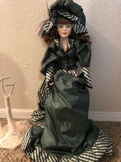 Porcelain Bisque Musical Doll Franklin Mint Heirloom "Colleen of County Cork
