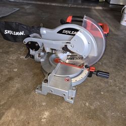 miter saw Very good condition.