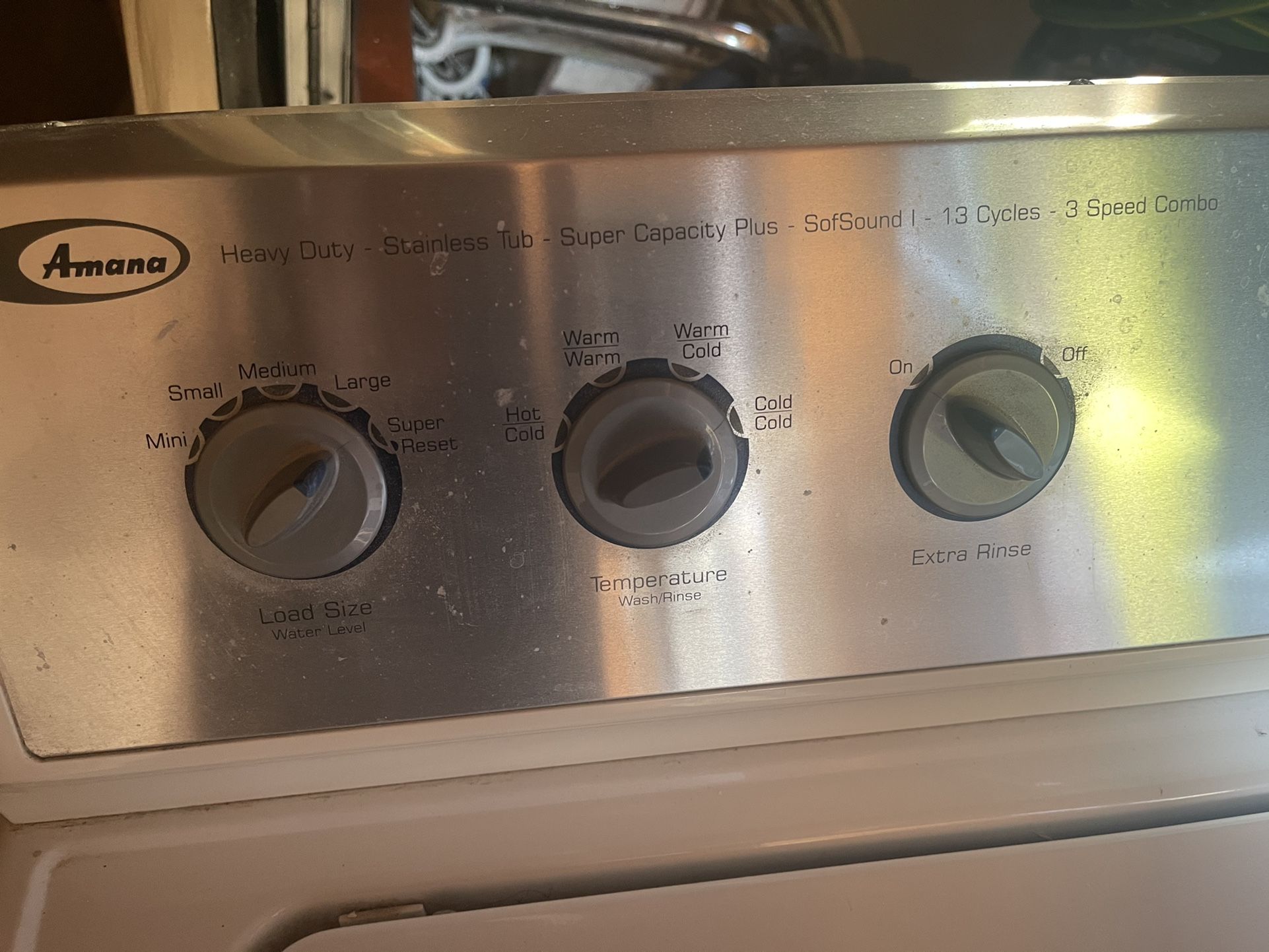 Amana NAV5805AWW White 3.3 Cu. Ft. Top-Loading Washer