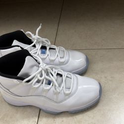 Jordan 11 Legend Blue