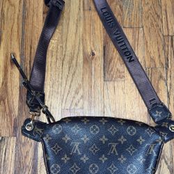 Louis Vuitton Fanny pack 120$