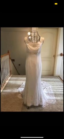 Elegant wedding dress / Bridal Gown (size M)