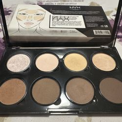 Gently Used NYX— Professional Makeup Highlight & Contour Pro Palette 2.7grams