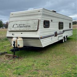 Camper. - Citation. 28’