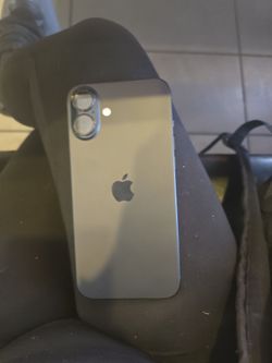 Blacl iPhone 16 Plus