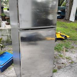 Whirlpool Stainless Steel Refrigerator 
