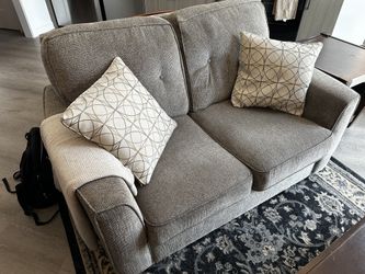 One Year Old Loveseat Two-seater Couch, High-quality Full Wood Construction