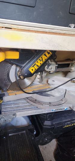 Sliding Miter saw