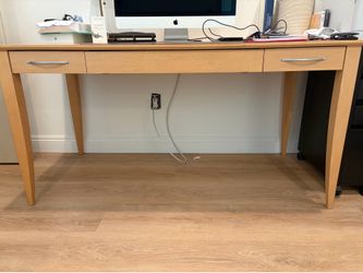 Wooden computer table