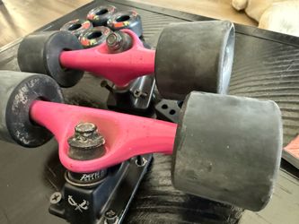 Skateboard Trucks, wheels, & bearings