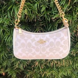 Coach Signature C shoulder bag