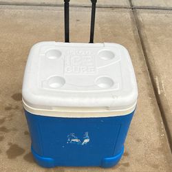 Igloo Cooler With Wheels And Handle 