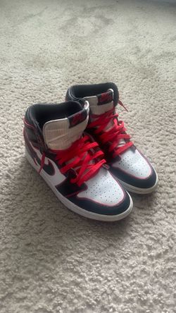Jordan 1 bloodline Men size 8