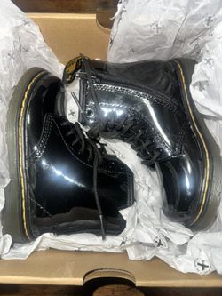 Doc Martens Boots Sz 9 
