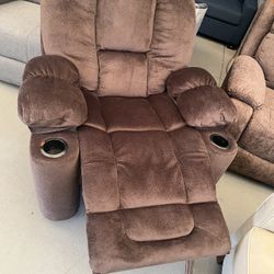 Wide Rocker Recliner