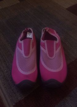 Girls water shoes