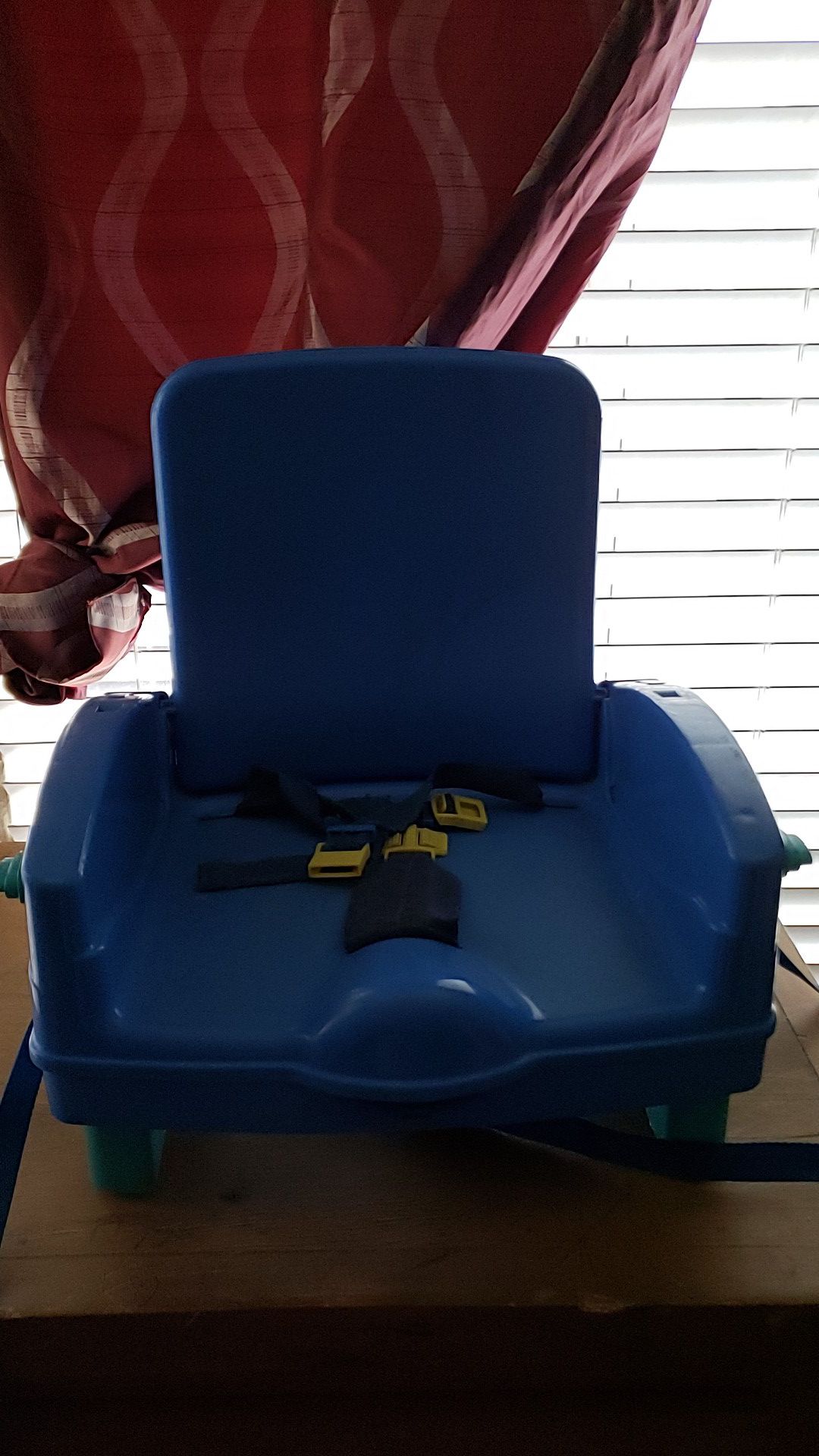 Booster seat for kids to sit at table with family