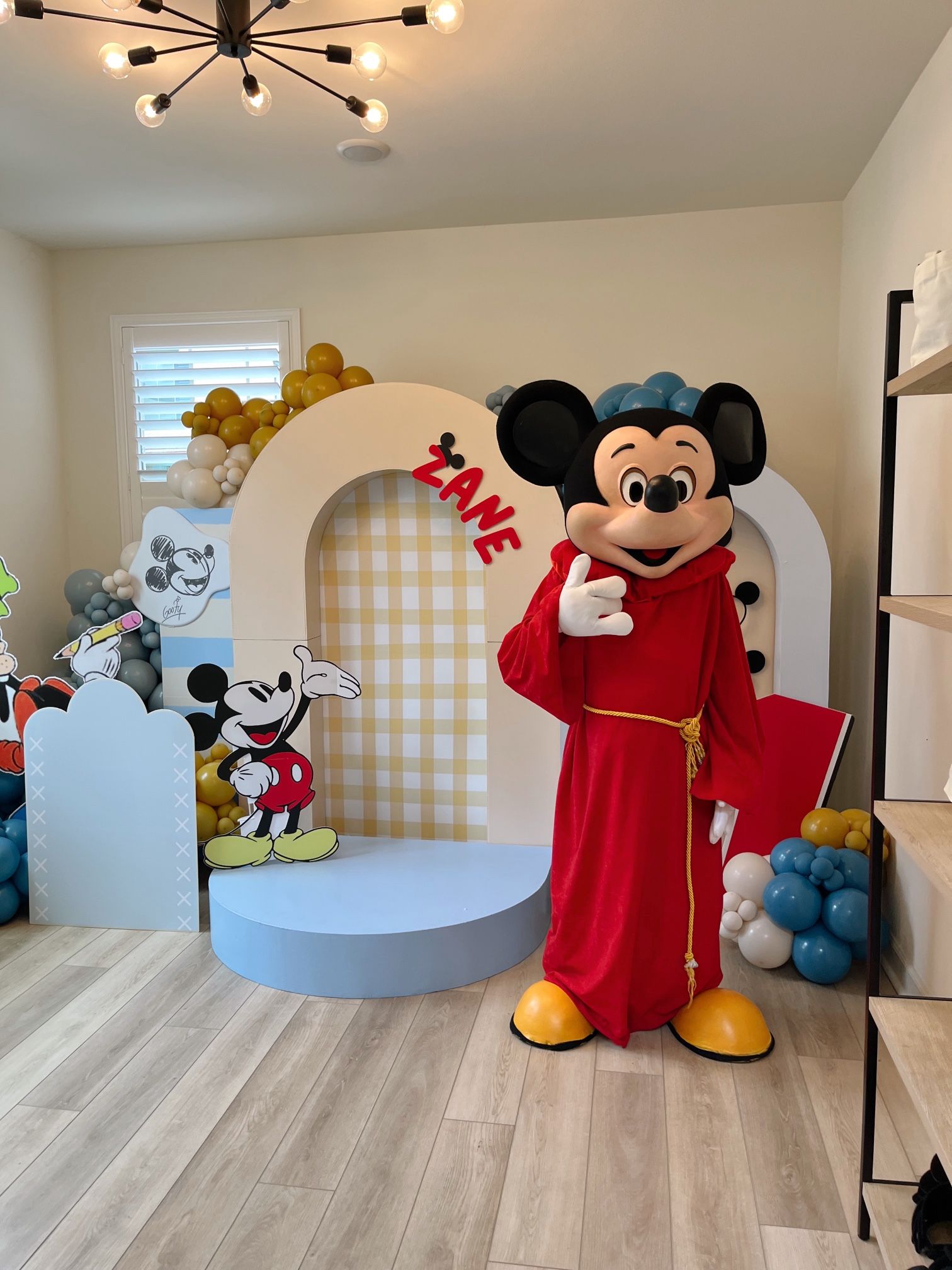 Mickey Mouse mascot 90s