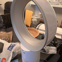 Dyson Cool Desk Fan AM06 White
