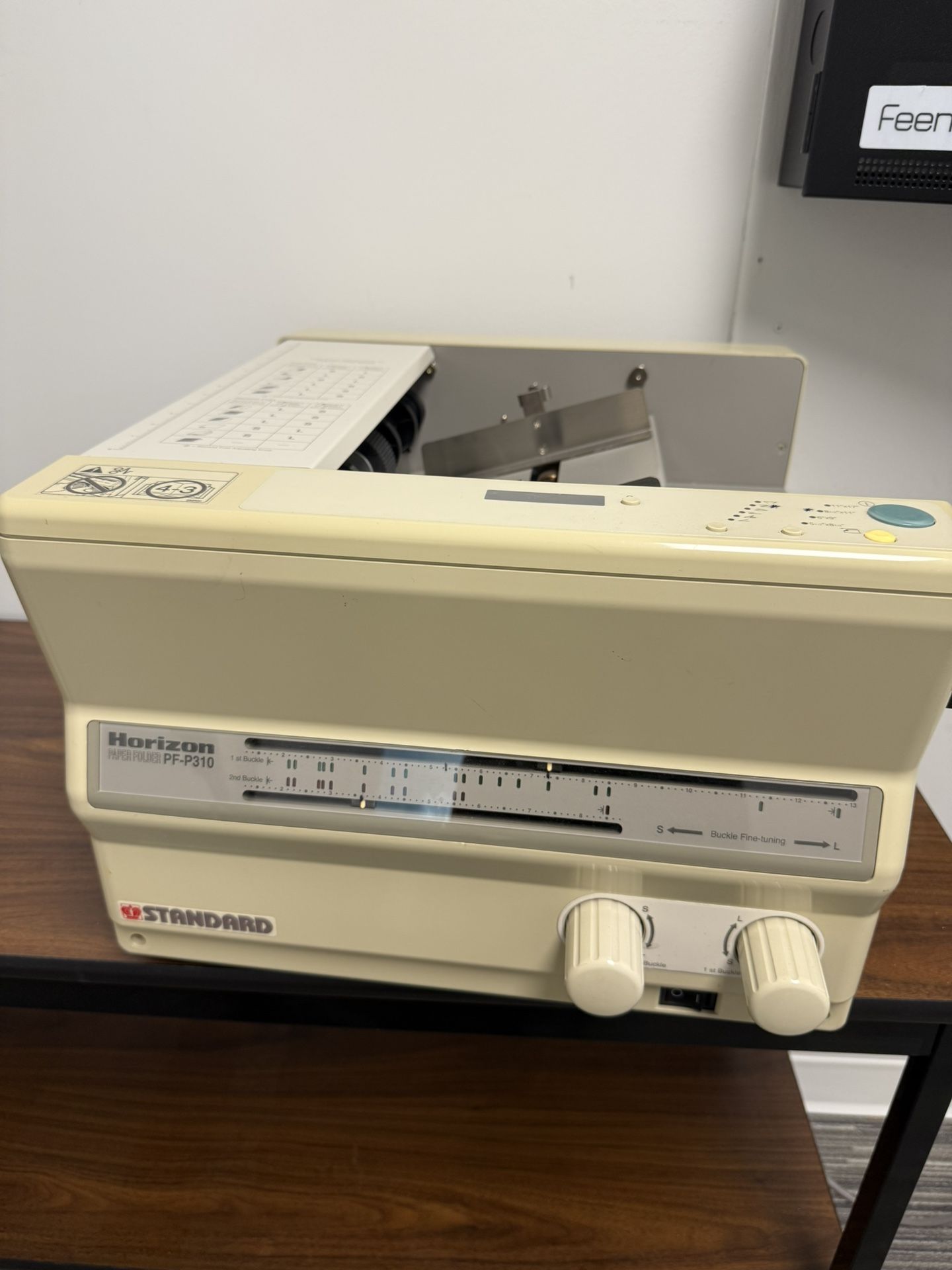 Standard Horizon Paper Folder PF-P310