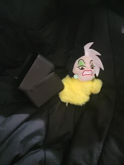 Cutie Cuff Villains Cruella