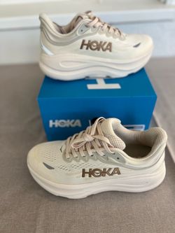 HOKA Bondi 9 – Women’s Size 7D (Wide)