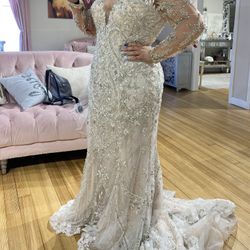 Wedding Dress New Unaltered 