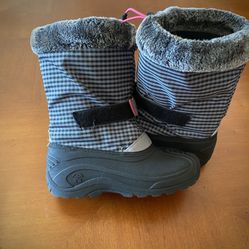 Kamik Snow Boots size 6 youth