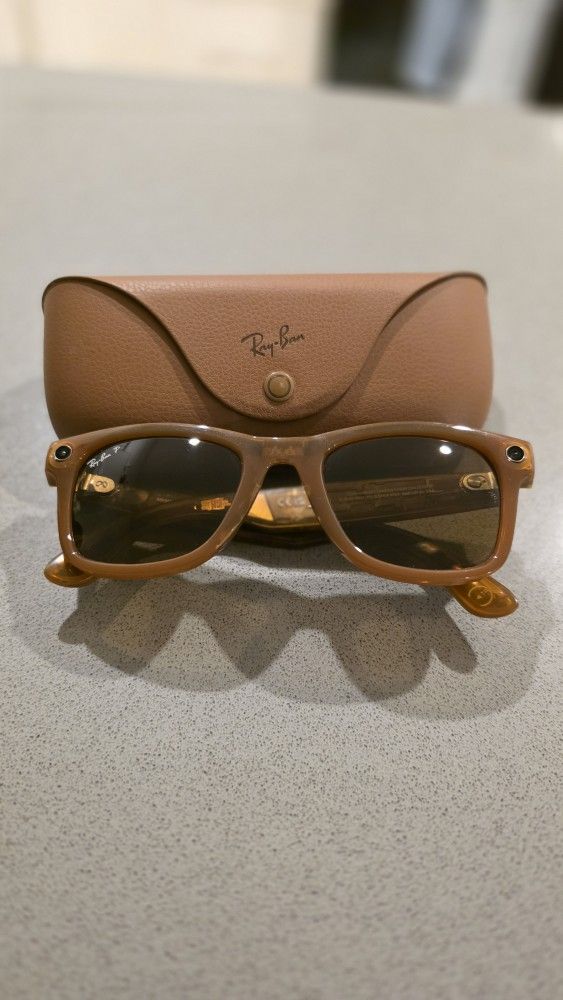 Ray Ban Meta Wayfarer