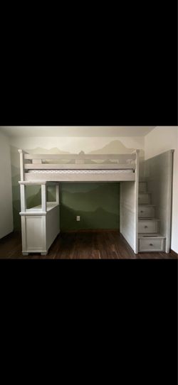 Twin/Twin Loft w/ Dresser