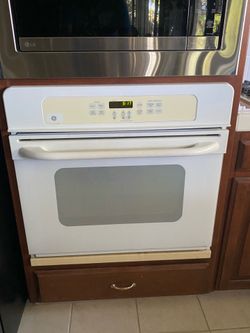 GE -ELECTRIC  OVEN