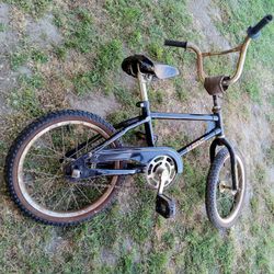 16 INCH 1983 KENT VINTAGE OLD SCHOOL BMX BOY'S BICYCLE  - READY TO RIDE 