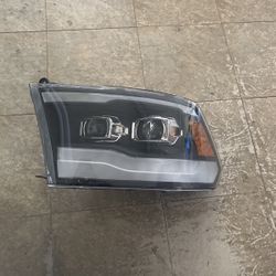 PRO-Series Projector Headlights; Black Housing; Clear Lens