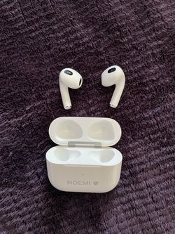 Apple AirPods with Charging Case