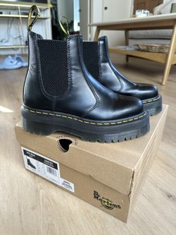 Doc Martins Size 6 Quad Platform Black Womens Chelsea Boots