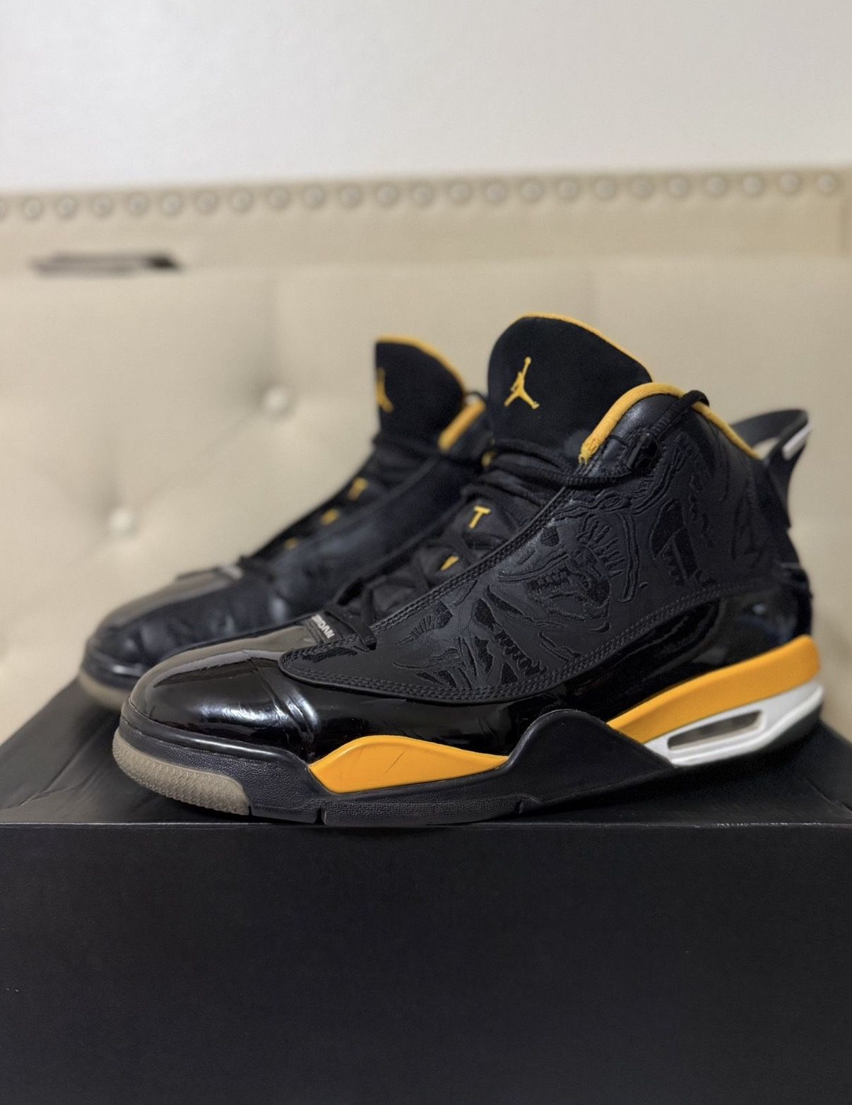 Air Jordan sneaker size 13