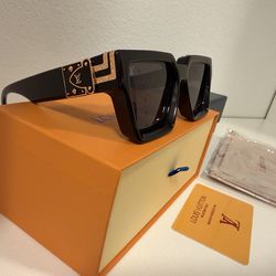 New black/Gold sunglasses  lv