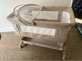 Beige Baby bassinet