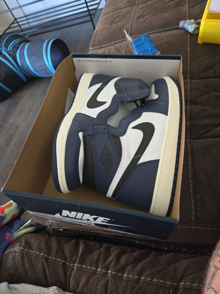 Brand New Size 13 Mens
