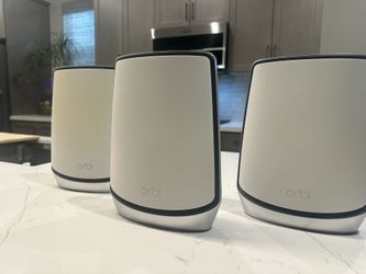 NETGEAR Orbi Wi-Fi 6 Mesh system (RBK850)