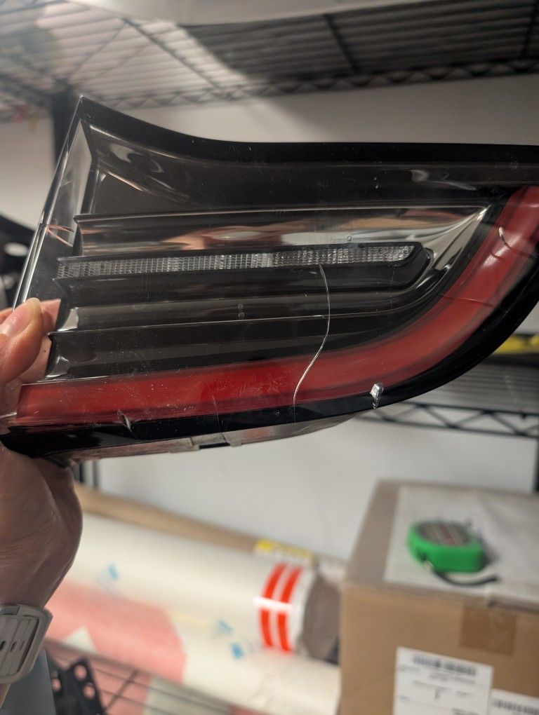 2022 Tesla Model Y Right Side Tail Light LIFT GATE/TRUNK