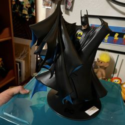 Batman Statue 
