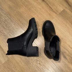 Womens Boots And Heels Size 9