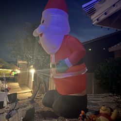 Santa Inflatable 20ft