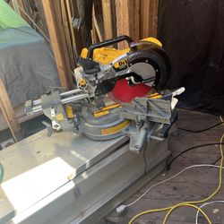 DEWALT sliding miter saw