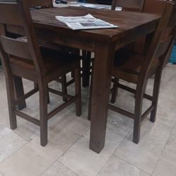 *Weekend Special!!!*---Counter Height Brantley Dining Table Sets W/4 Chairs---Delivery And Financing Available🤠