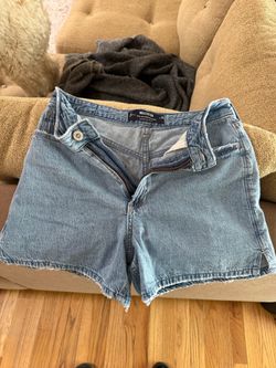 Hollister shorts size 2