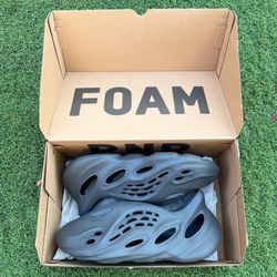 Adidas Yeezy Foam RRN “Carbon” (M)