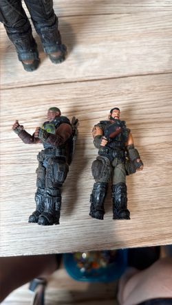 Gears of War figures Gears of War figures