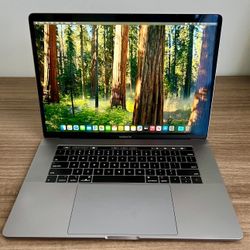 MacBook Pro 15” - 2019 - 4 USBC Ports
